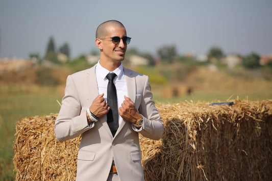 What Colour Tie Would Go With A Beige Suit