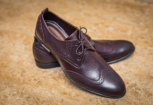 What Shoes To Wear With Purple Suit
