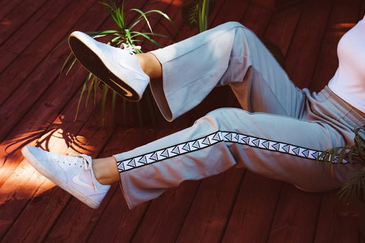 What Shoes To Wear With Silk Trousers