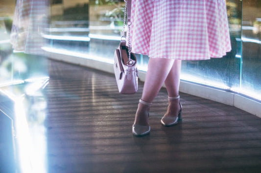 What Shoes To Wear With Silver Dress