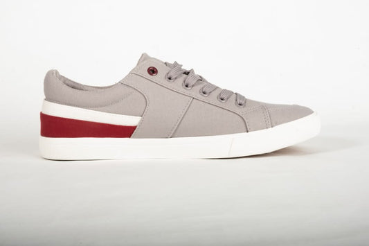 What Shoes To Wear With T Shirt and Jeans