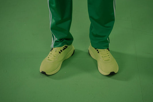 What Shoes To Wear With Tracksuit