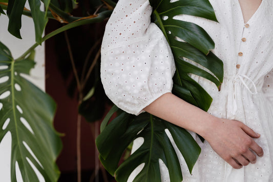 What Shoes To Wear With White Eyelet Dress