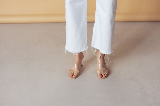 What Shoes To Wear With White Pants Female